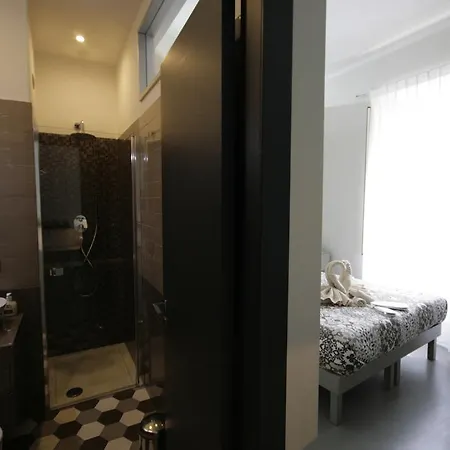 ゲストハウス Sinfonia Sul Tevere 4*